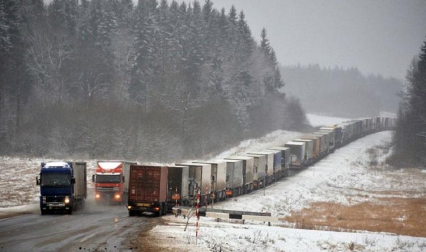 Ты не проедешь: в Киев ограничили въезд крупногабаритного транспорта