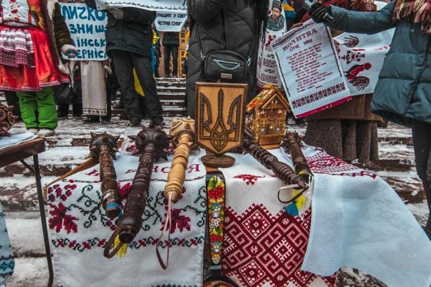 Под Киевсоветом протестовали против сноса МАФов на Андрееском спуске (фото, видео)