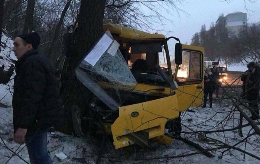 Власти Киева намерены проверить автоперевозчиков после аварии на улице Елены Телиги