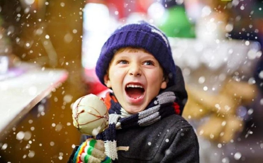 Перепутали праздник: воспитанников киевского детсада обманули с конфетами
