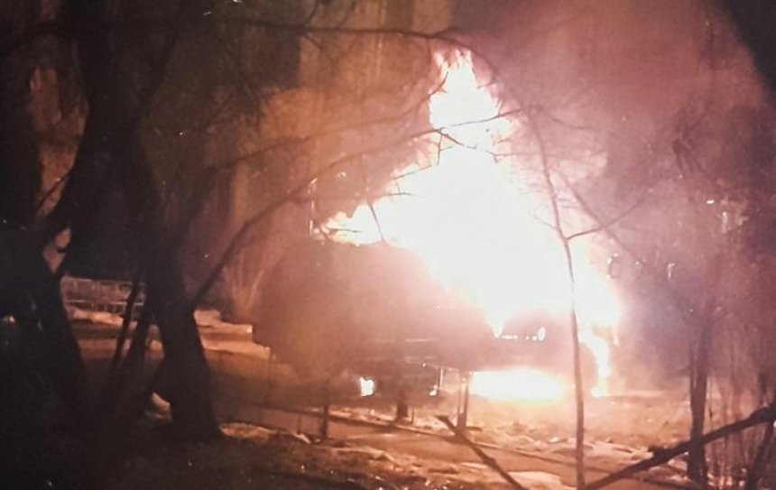 Ночью в столице сгорел автомобиль депутата Киевсовета (фото)