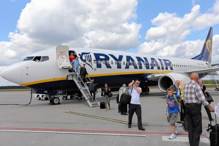 Ryanair и Wizz Air подняли тариф на провоз малого багажа