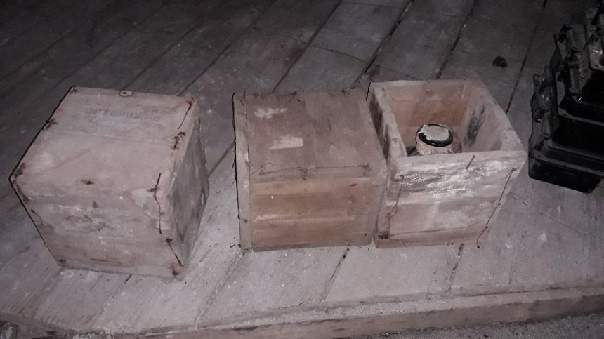 В Печерском районе нашли коробки с ртутью