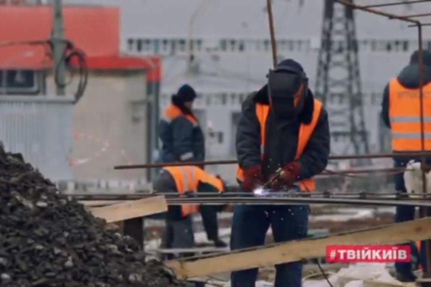 В Киеве до лета отремонтируют два путепровода на улице Богатырской