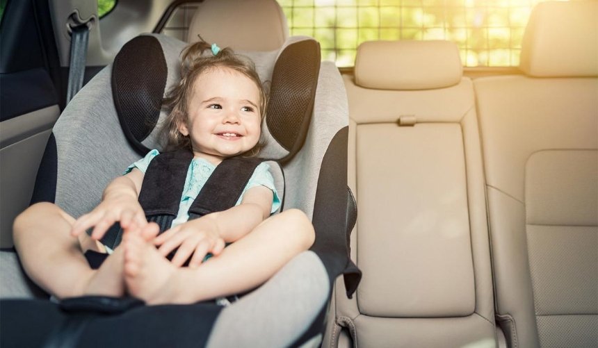 Кабмин изменил правила перевозки детей в авто: новые требования