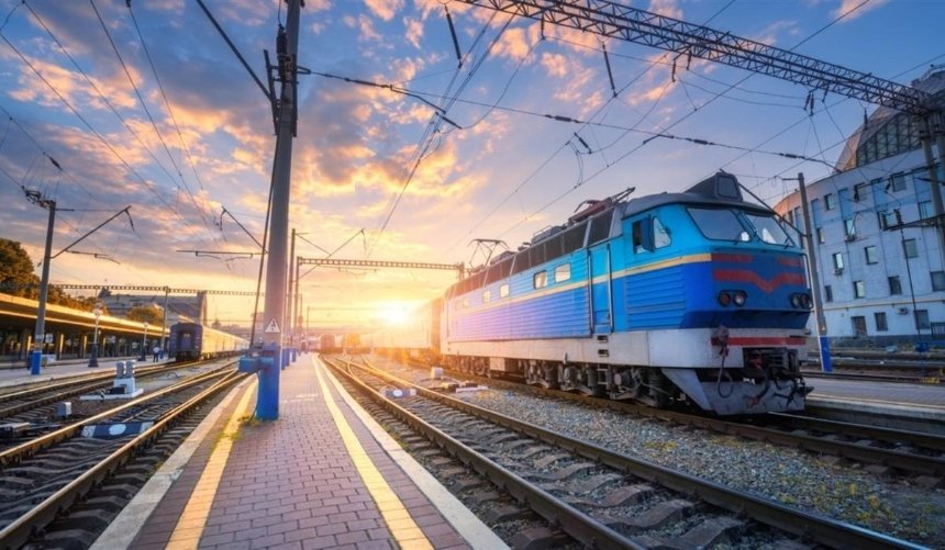 «Укрзалізниця» назначила восемь дополнительных поездов к 8 марта: список направлений