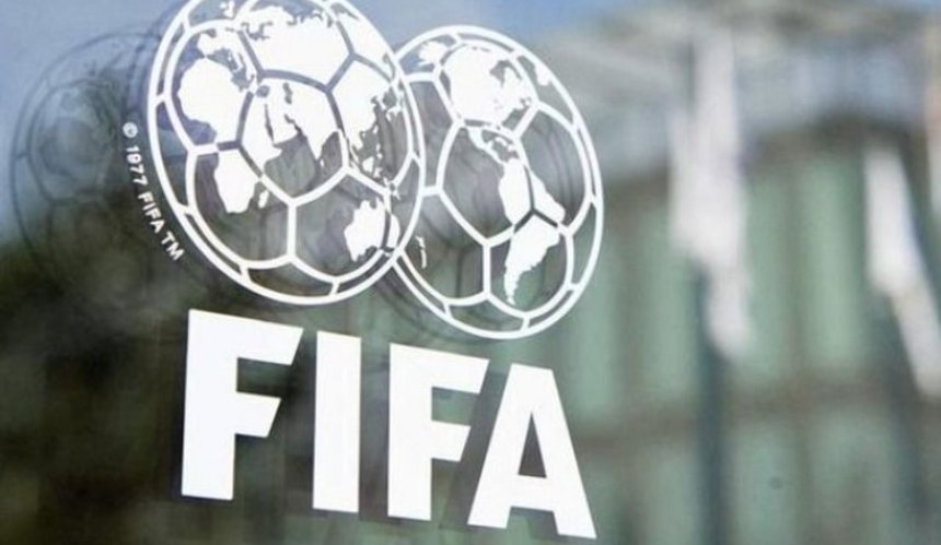 ФИФА тестирует робота-арбитра для фиксации движения игроков, мяча и нарушений