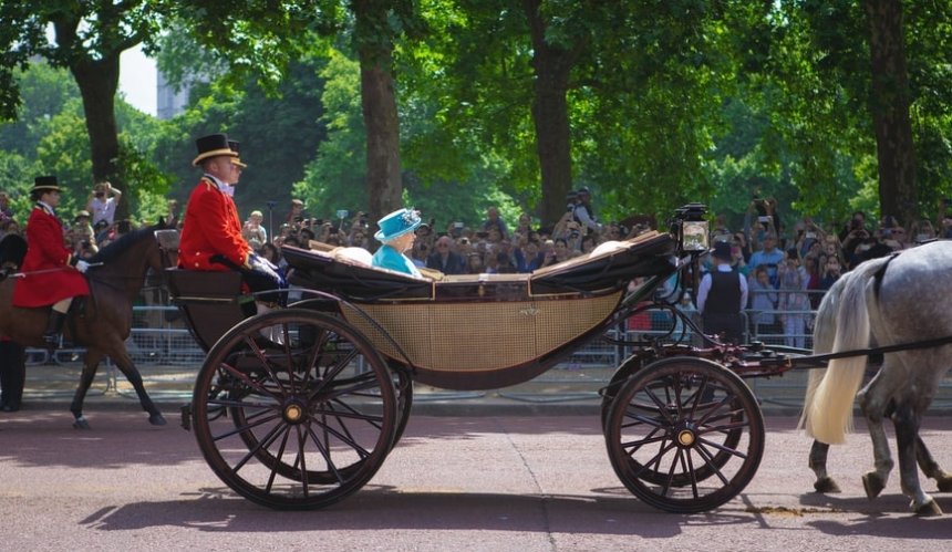 Королева Елизавета 70 лет назад вступила на престол: почему это важная дата для британцев