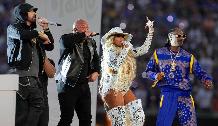 Dr. Dre, Эминем, 50 Cent и Snoop Dogg выступили в финале Super Bowl