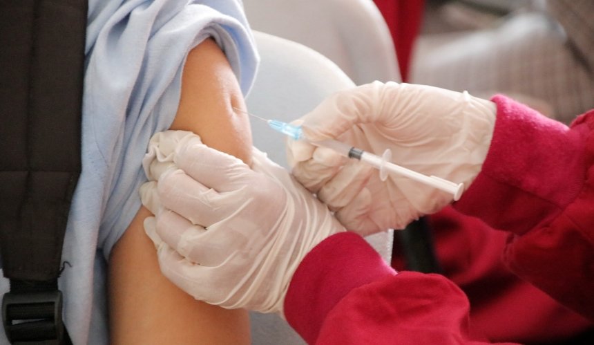 Детей вакцинируют против COVID-19 по упрощенной процедуре: подробности