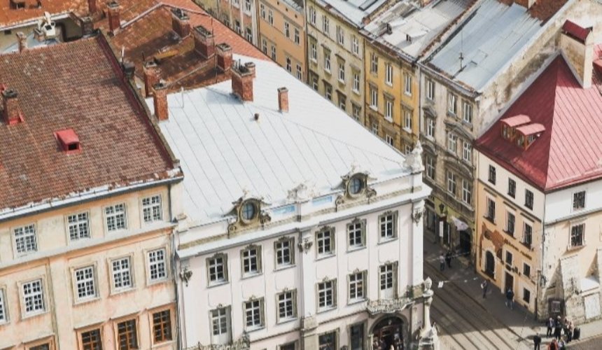 Во Львове подскочил спрос на недвижимость из-за массового переезда туда посольств