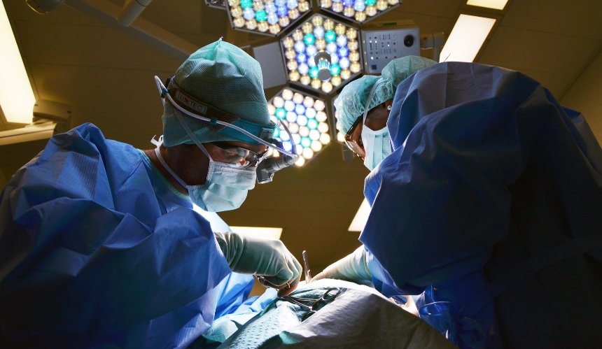 В киевские госпитали нужны медсестры и врачи хирургического профиля