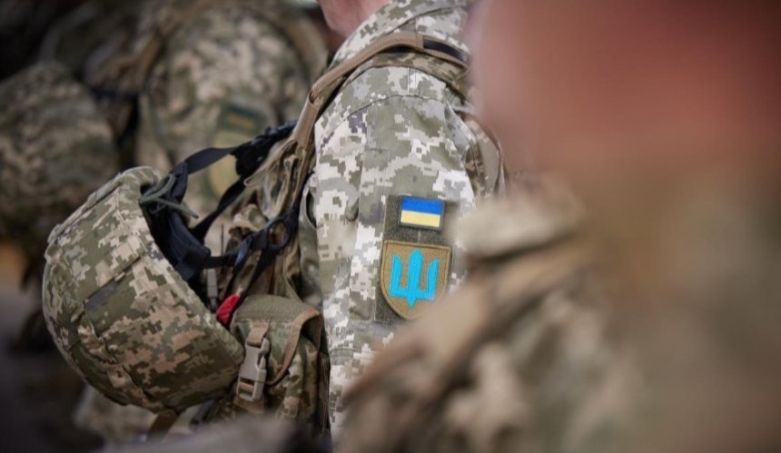Зі слідчих ізоляторів звільняють колишніх військових для захисту України