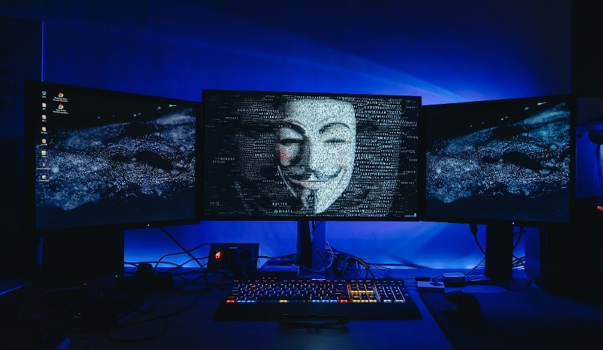 Хакери Anonymous вночі атакували сайти білоруських банків