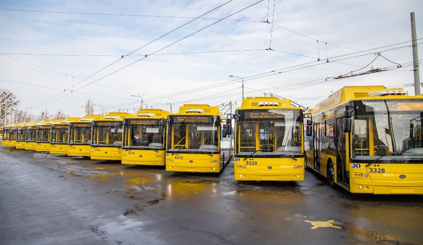 У Києві відновлять рух тролейбуси та трамваї