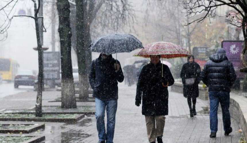 Потепління до +10 та дощ: якою буде погода в Києві і області 25 лютого