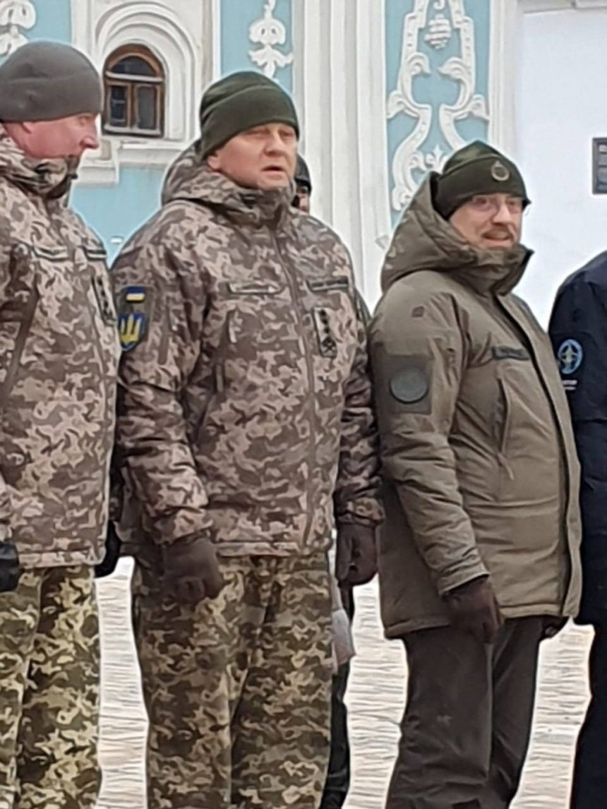 Валерій Залужний та Олексій Резніков на Софійській площі