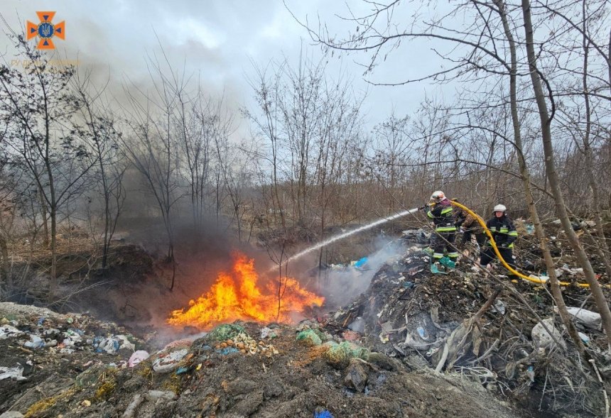 рятувальники понад 10 разів виїжджали на пожежі в екосистемах Київщини