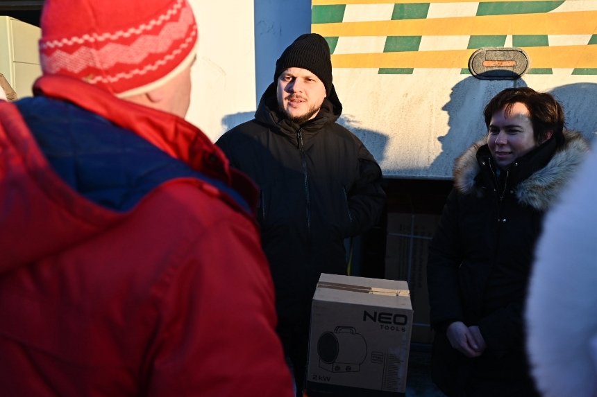 Дитячі будинки на Київщині отримали 40 енергетичних комплектів