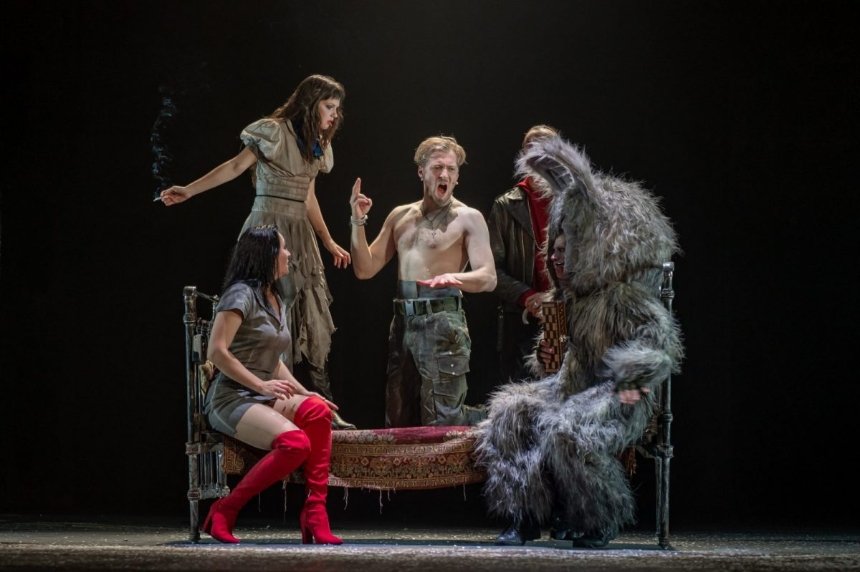 "Я бачу, вас цікавить пітьма": театральеа афіша на лютий 2026