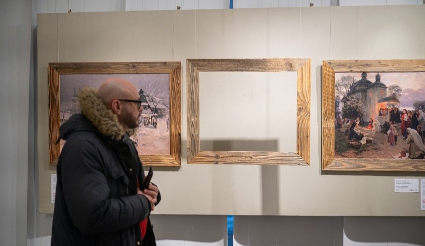 У Києві презентували виставку, присвячену викраденим творам з Херсонського музею: фото