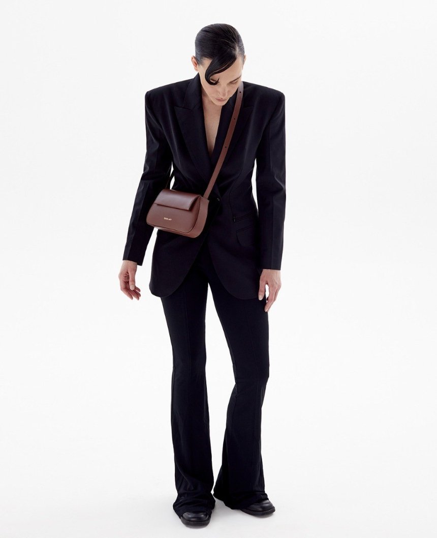 Найкращі подарунки для неї на День Святого Валентина 2026 року