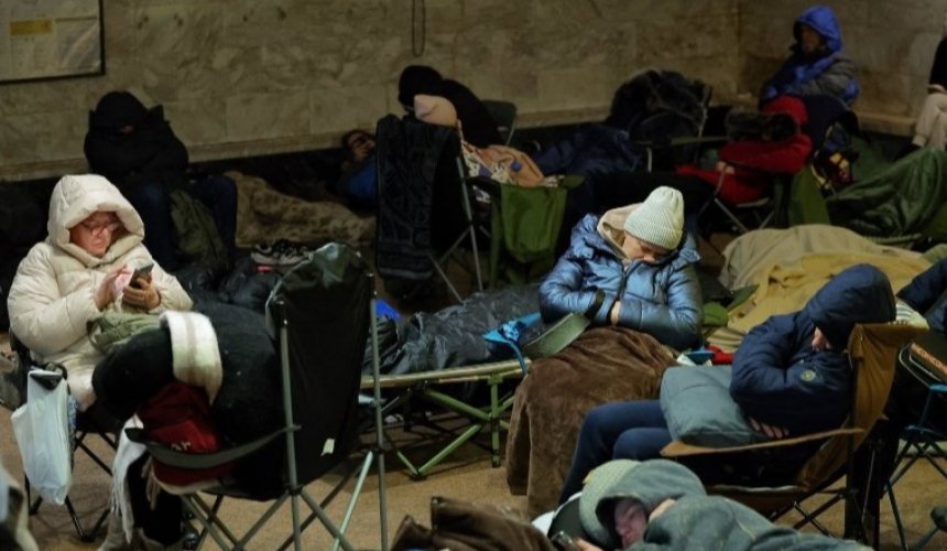 Укриття в метро Києва стануть комфортнішими: що зміниться