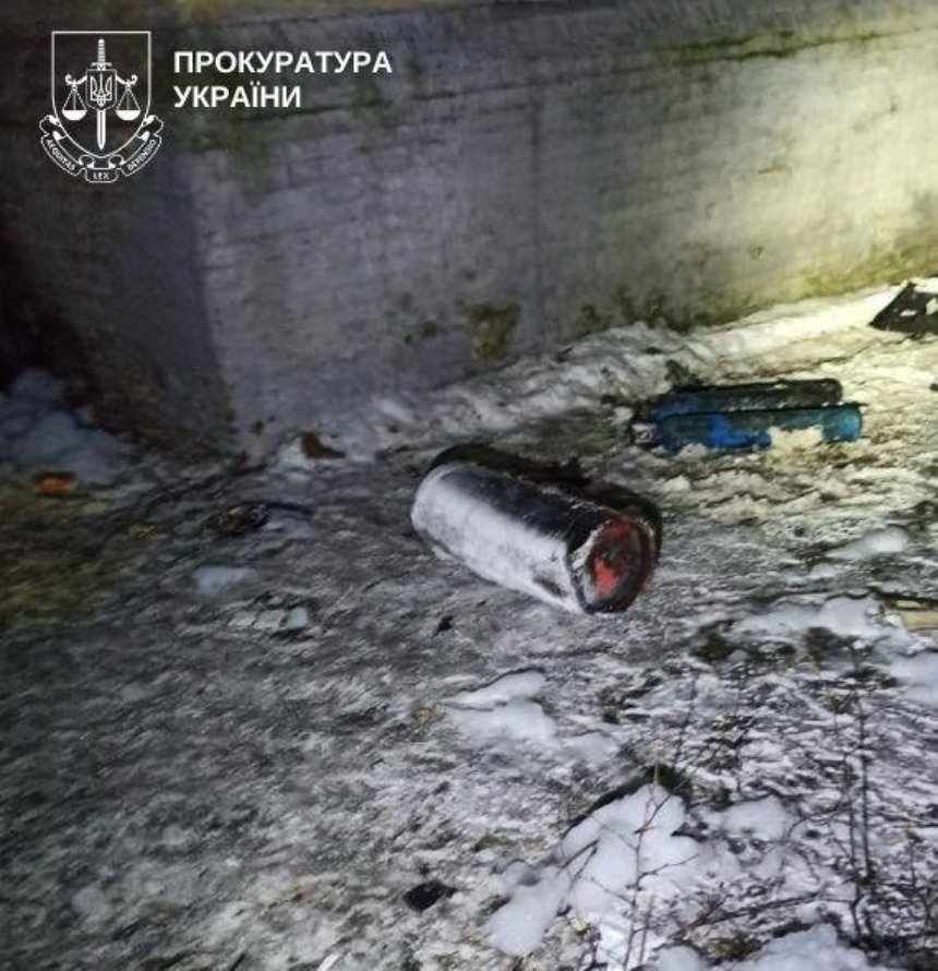 Вибух авто біля будівлі СБУ в Києві: двох чоловіків підозрюють у теракті