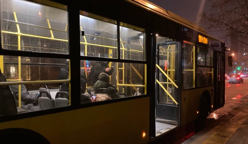 24 лютого у центрі Києва обмежать роботу метро та змінять маршрути автобусів: схеми