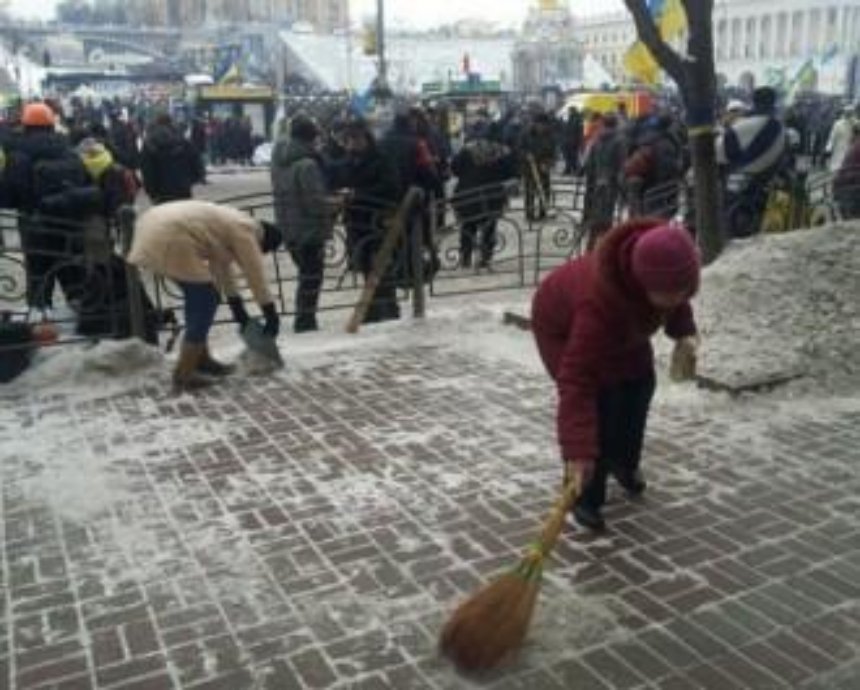 22 марта в Киеве будут очищать центр от баррикад и мусора