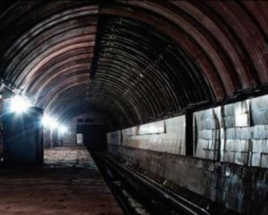 Станцию метро "Львовская Брама" в Киеве откроют, когда построят ТРЦ