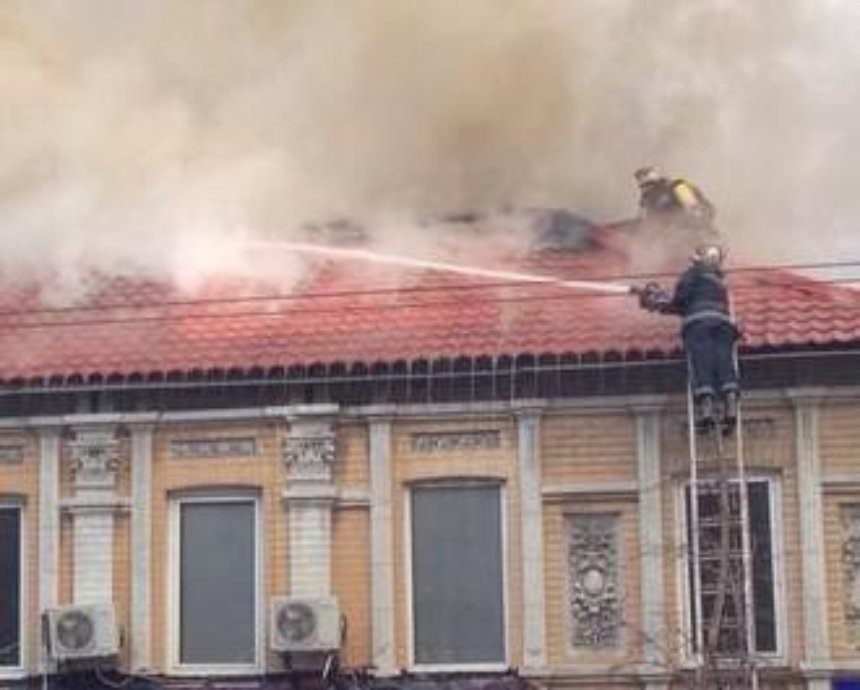 В пожаре на Саксаганского погибли двое спасателей