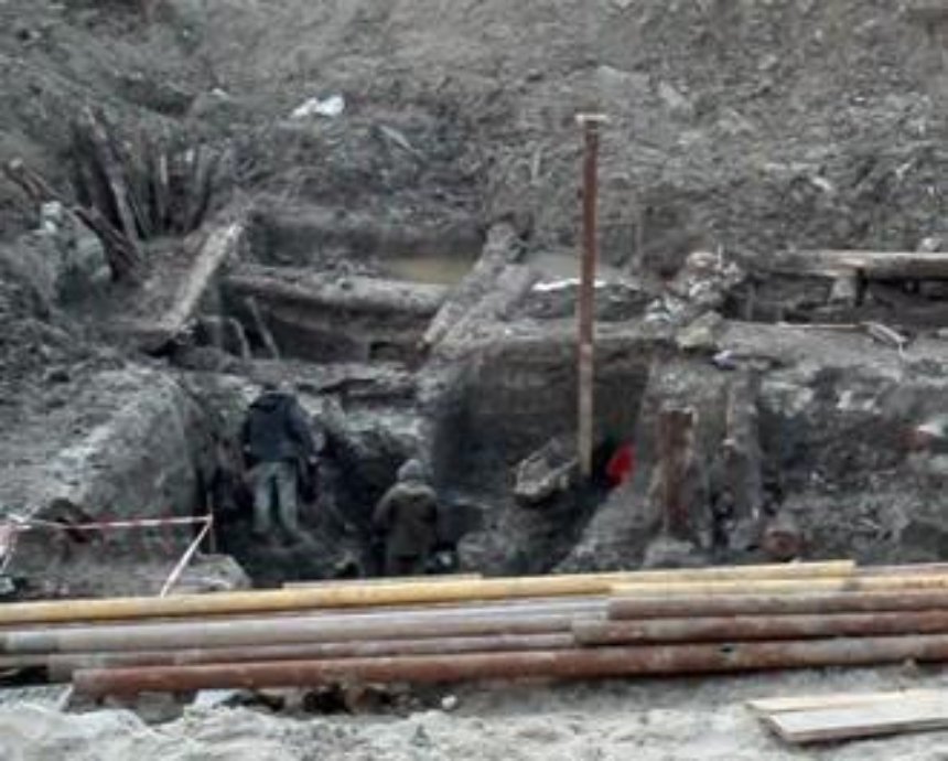 На Почтовой площади в Киеве раскопали древнюю мастерскую (фото)