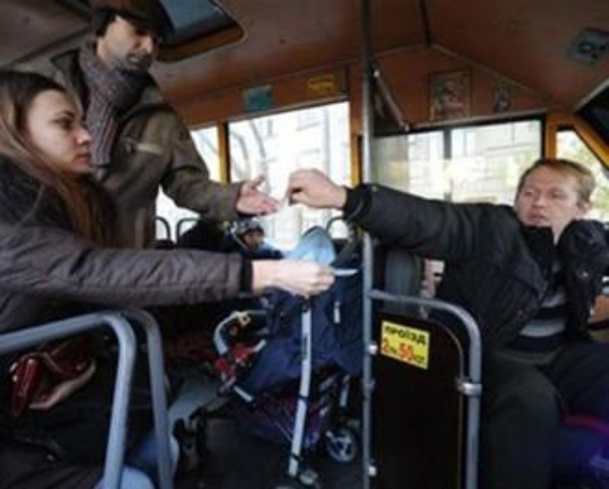 В Киеве пассажир ограбил водителя маршрутки
