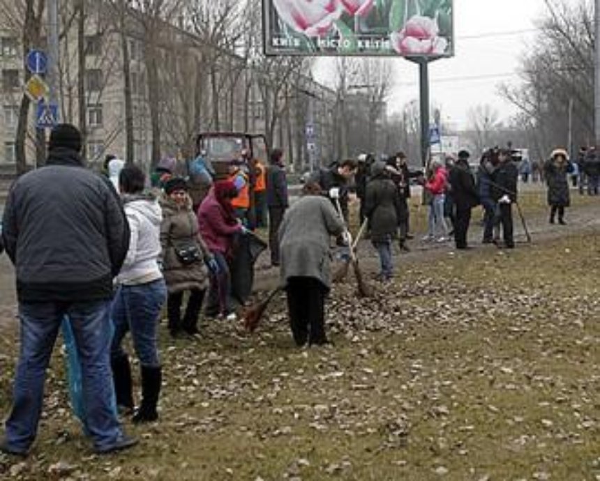 Киев будут два месяца очищать от грязи, мусора и свалок