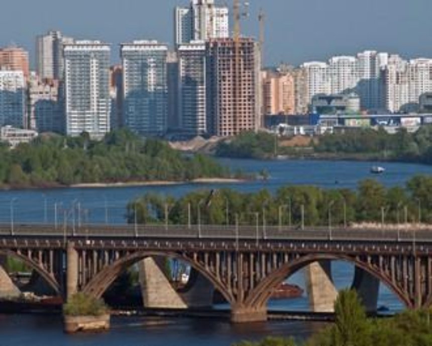 Широко раскрытыми глазами: 18 панорам киевского Левобережья