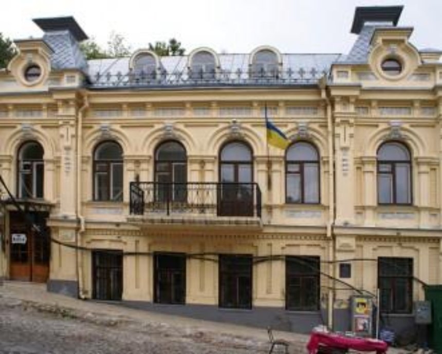 Фасад «Театра на Подоле» оформит харьковский архитектор