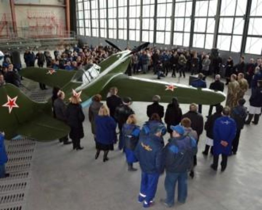 В Музей авиации вернули легендарный самолет (фото)