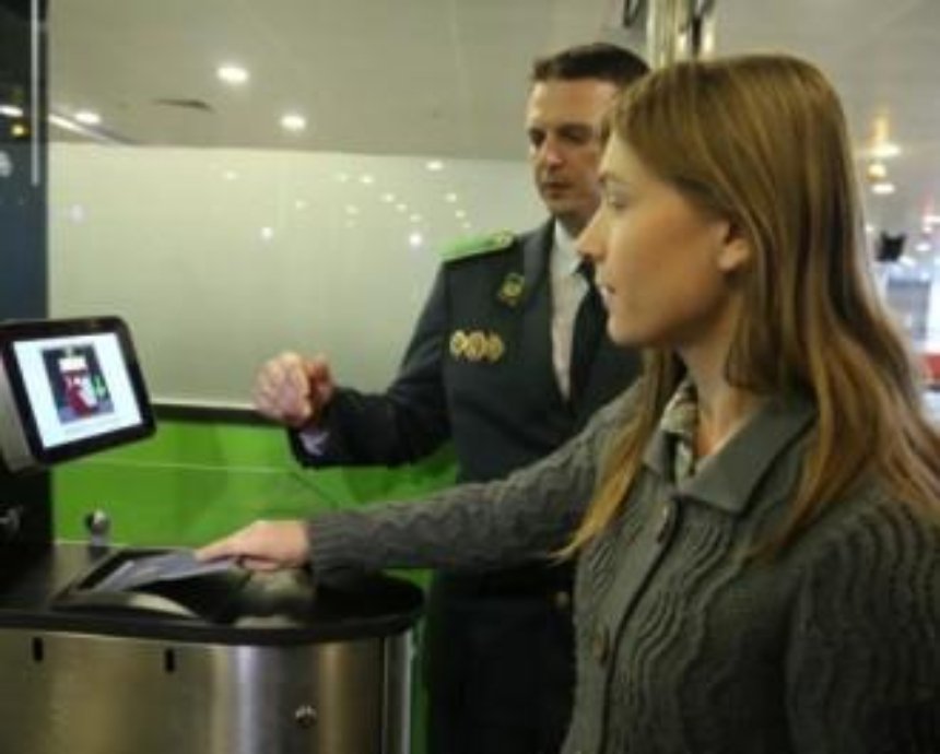 В украинских аэропортах упростили таможенный контроль
