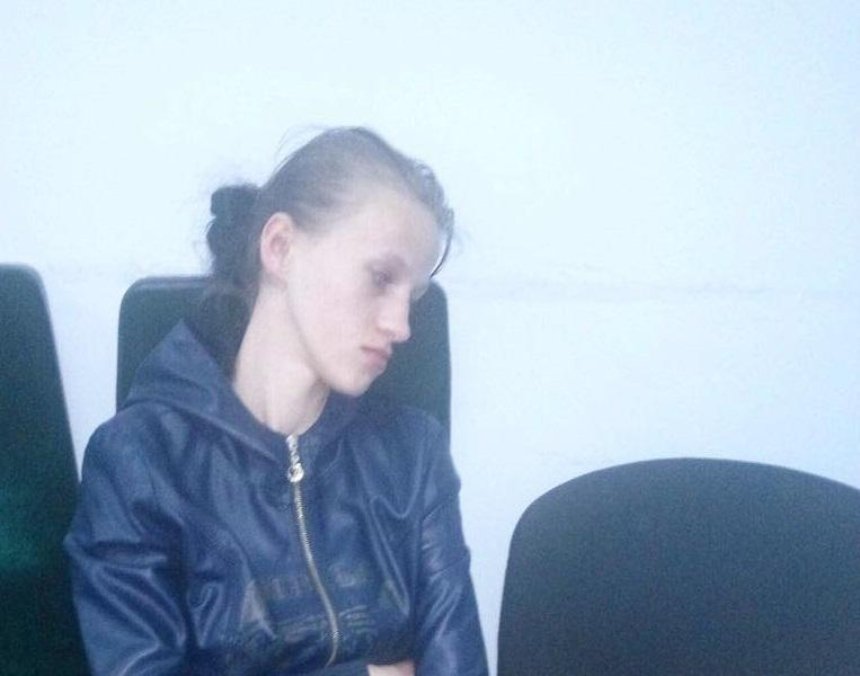 Горе-матір: у Києві знайшли жінку, яка покинула дітей на вулиці