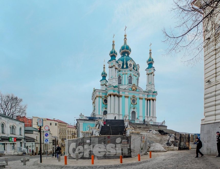 Взгляд изнутри: появились фото отреставрированной Андреевской церкви