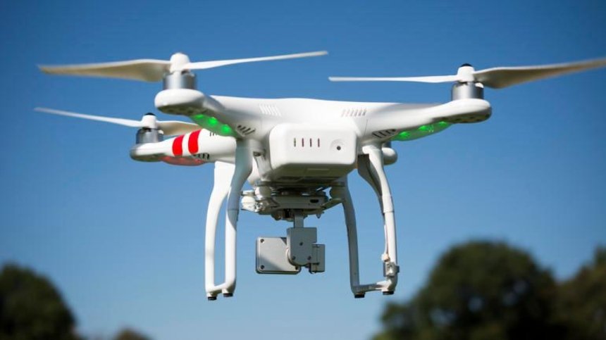 На Крещатике все желающие смогут попрактиковаться в запуске дронов