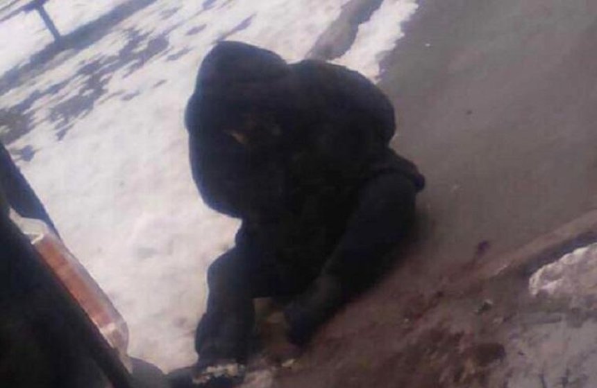 Киевлянка забирала племянника из садика, но по дороге заснула в снегу (фото, видео)