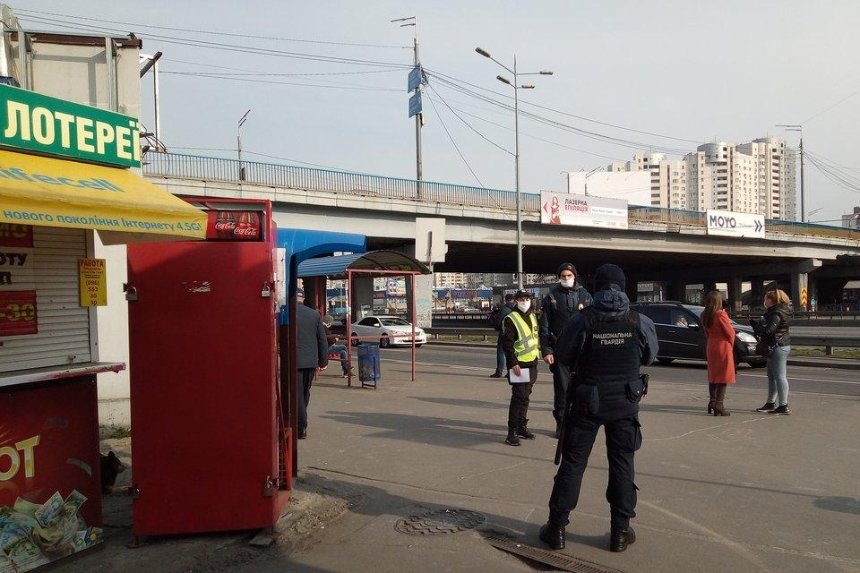 Нацгвардия и полиция проверяют работу киевских МАФов