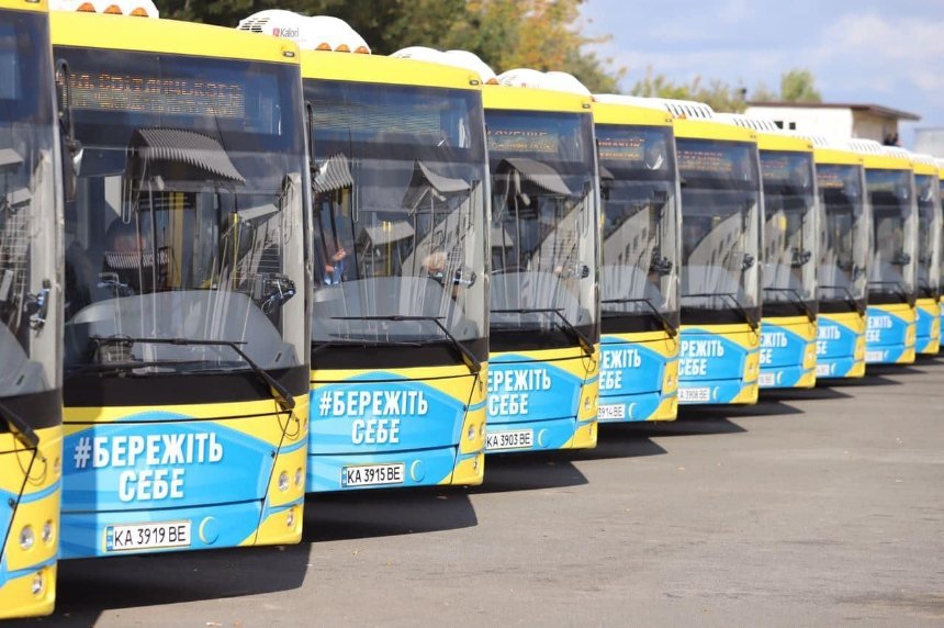 В киевском транспорте разрешили перевозить больше людей
