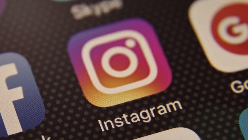 В работе Instagram произошел массовый сбой