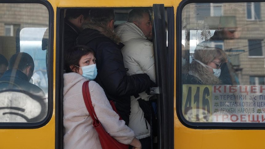 Киевские маршрутчики хотят, чтобы им запретили работать в карантин: причина