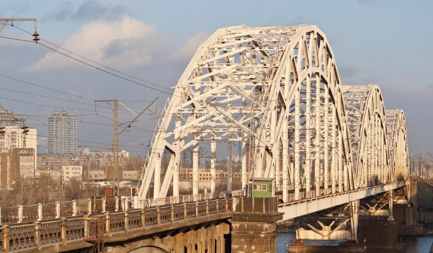 «Укравтодор» и «Укрзалізница» подписали соглашение о достройке Дарницкого моста