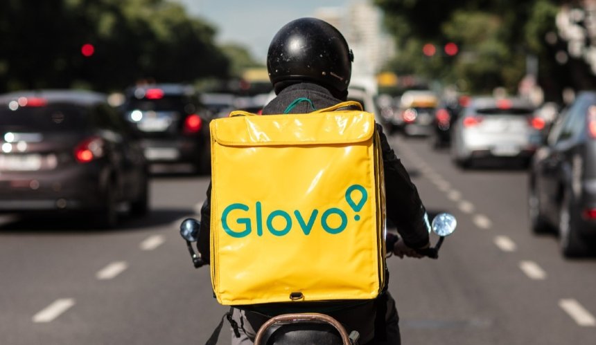 Glovo відновлює роботу в 20 містах України: дохід піде на благодійність