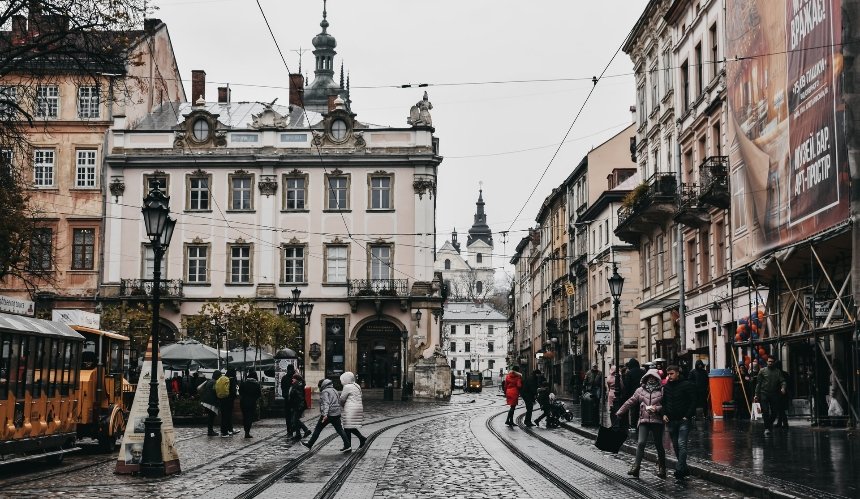 80 тисяч на місяць: мер Львова виклав дані орендодавців, що завищили ціни